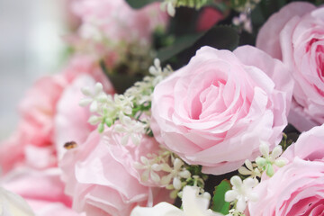 Roses in the bride's bouquet at the wedding