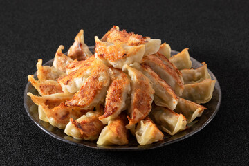 焼き餃子　餃子　中華料理　Heaps of gyoza