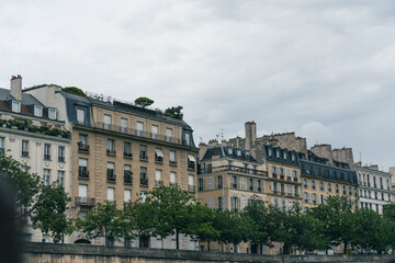 Fototapeta na wymiar Ex royal residence, bridge Pont Neuf and Seine river at sunny summer, Paris