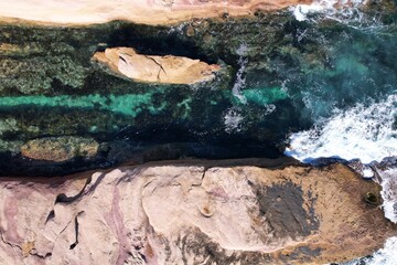 Talia Caves and Coastline - Woolshed Cave, South Australia - obrazy, fototapety, plakaty