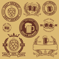 Set of labels templates with beer mug. Beer emblems. Bar. Pub. Design elements for logo, label, emblem, sign, brand mark. Vector illustration. - obrazy, fototapety, plakaty