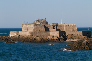 Fort national Saint Malo - obrazy, fototapety, plakaty