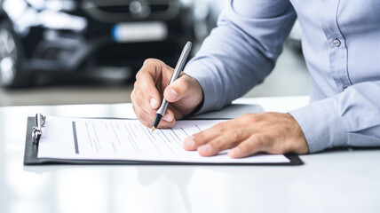 Sale agent deal to agreement successful car loan contract with customer and sign agreement contract insurance car concept.
 - obrazy, fototapety, plakaty