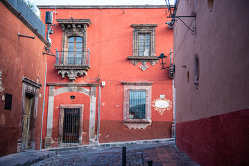 Discovering the colonial style in the city of San Miguel de Allende, Guanajuato, Mexico