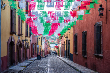 Discovering the colonial style in the city of San Miguel de Allende, Guanajuato, Mexico