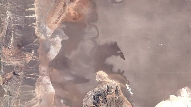 Epic Time-Lapse: Unveiling 38 Years of Mining Evolution in Calama, Chile (1984-2022). Data: www.nasa.gov