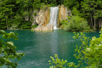 Fototapeta na wymiar waterfall in plitvice national park