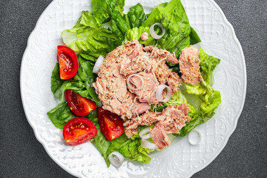 salad canned tuna fresh healthy eating cooking appetizer meal Pescetarian food snack on the table copy space food background rustic top view 