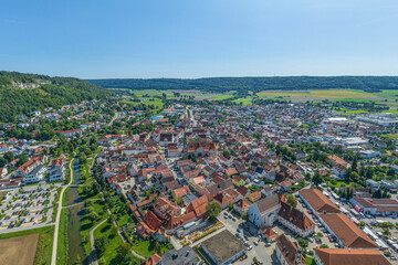 Der Erholungsort Beilngries im Naturpark Altmühltal im Luftbild, Blick in die sehenswerte Altstadt