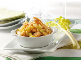 Chicken cooked with celery, leek and seasoned with honey.