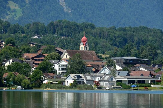 Lago Lauerz en el Canton de Schwyz, Suiza
