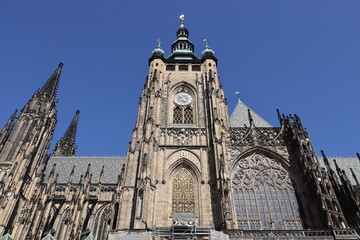 Fototapeta na wymiar St. Vitus Cathedral, the largest and most majestic church in Prague