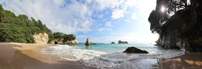 Poster Scenic view of Cathedral Cove in New Zealand © Wirestock