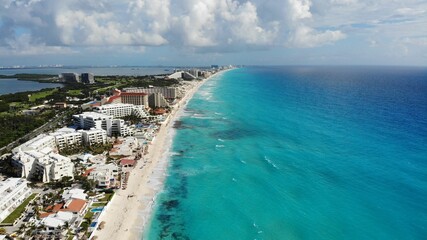 Aerial view of a  picturesque beach on a sunny day in Cancun