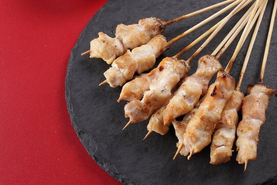 Sate taichan is a variation of chicken satay grilled and served without peanut or ketjap seasoning unlike other satays. It is served with sambal and squeezed key lime,