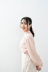 若くてかわいい女性
