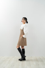 若くてかわいい女性