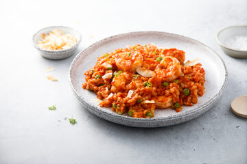 Spicy rice with coconut and shrimps