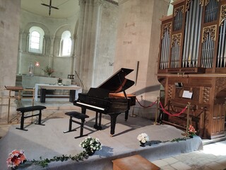 piano à Surgères, France