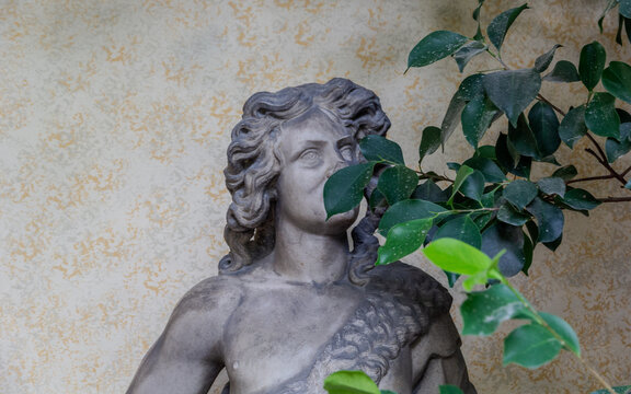 STATUE OF A CHILD