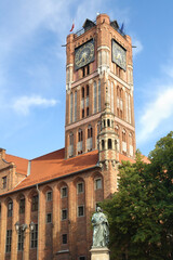Toruń's Gothic town hall at daylight © robnaw