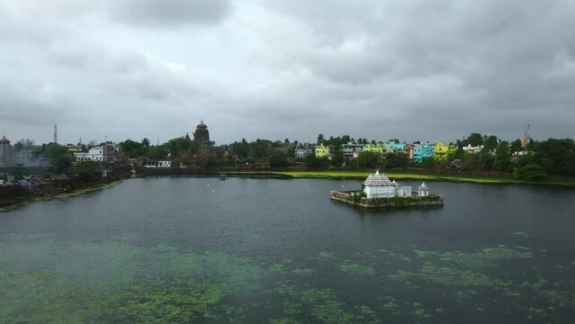 Bindusagar Temple Bindu Sagar Pond in front of Lingaraj Temple, built in 11th century, is dedicated to Lord Shiva and is considered as the largest temple of the city.Ol