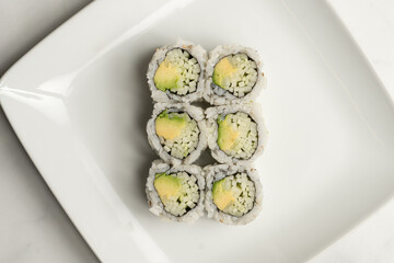 cucumber and avocado sushi roll