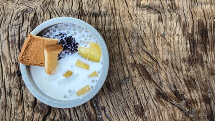 a Yunnan dessert on a wooden table