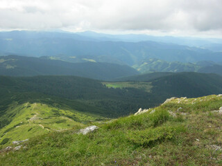 Fototapeta na wymiar summer landscape views of the Montenegrin ridge of the Ukrainian Carpathians