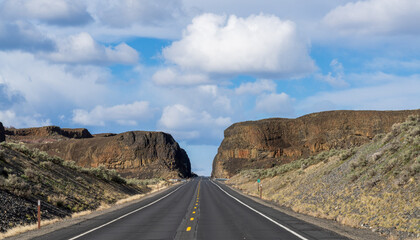 Lonesome road in the hight desert of Eastern Washington