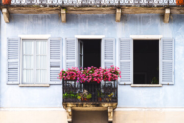 Italie : façade typique avec un balcon