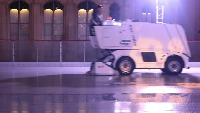 Ice Rink Resurfacer Vehicle Resurface Machine Outdoor Drive Motion Movement