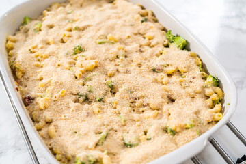 Macaroni and cheese with broccoli