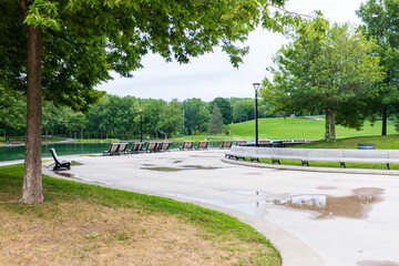 Obraz premium Beaver Lake in the Mount Royal Park