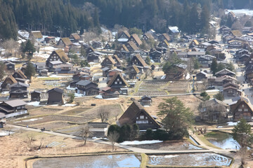 世界遺産, 日本の原風景・白川郷。茅葺屋根の並ぶ村	
