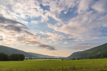 Fototapeta na wymiar The Rolling Hills of the Finger Lakes in Upstate New York