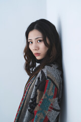 クールな若い女性