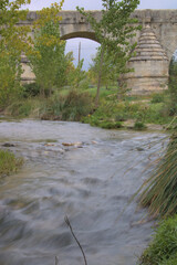 Puente romano en rio Guadarrama, Las rozas de Madrid. Naturaleza en Virgen del retamar