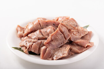 豚タン　切り落とし