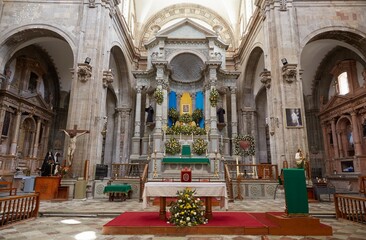 Fototapeta na wymiar The outstanding Iglesia de la Compania in Guanajuato, Mexico