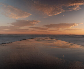 秋の七里ヶ浜から富士山と江ノ島を望む