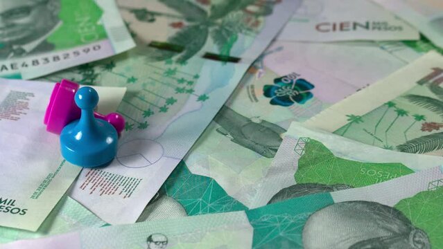 Colombian politics on money gender roles violence