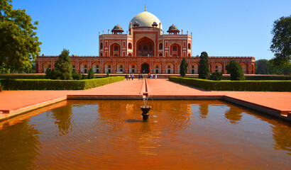  Humayun's tomb is the tomb of the Mughal Emperor Humayun in Delhi, India.The tomb was commissioned...