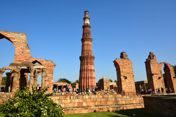 Fototapeta na wymiar Qutub Minar Complex OF Delhi’s tower of victory. This 73m 12th-century minaret is Delhi’s Eiffel Tower or Big Ben – the single most important symbol of the city.