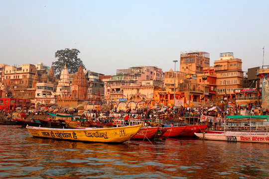  Varanasi, Banaras or Benares and Kashithat has a central place in the traditions of pilgrimage, death, and mourning in the Hindu world