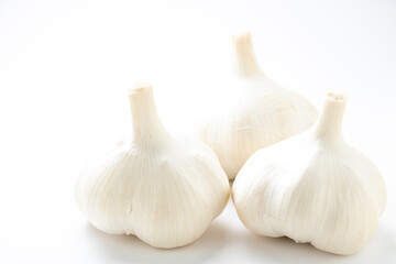 にんにく、3個。(白バック)
