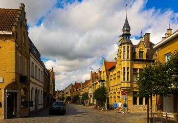 Fototapeta na wymiar Street with historical houses in Diksmuide city center. Belgium