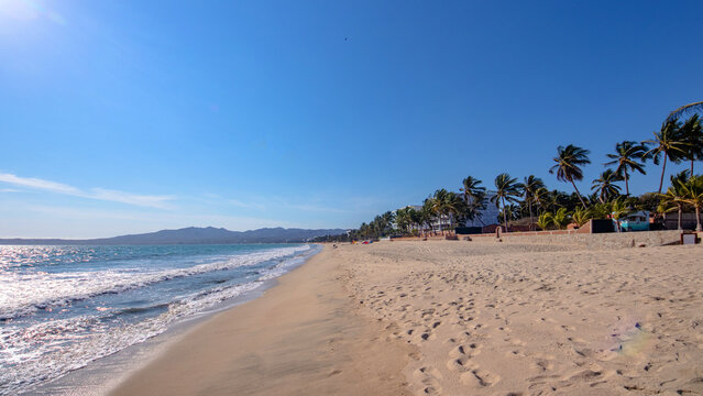 The beautiful sandy beach at Bucer&iacute;as town in Riviera Nayarit