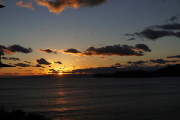 【伊勢志摩】太平洋に沈むオレンジ色の夕陽