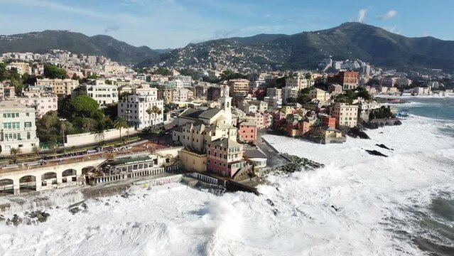 video aereo col drone della citt&agrave; di genova